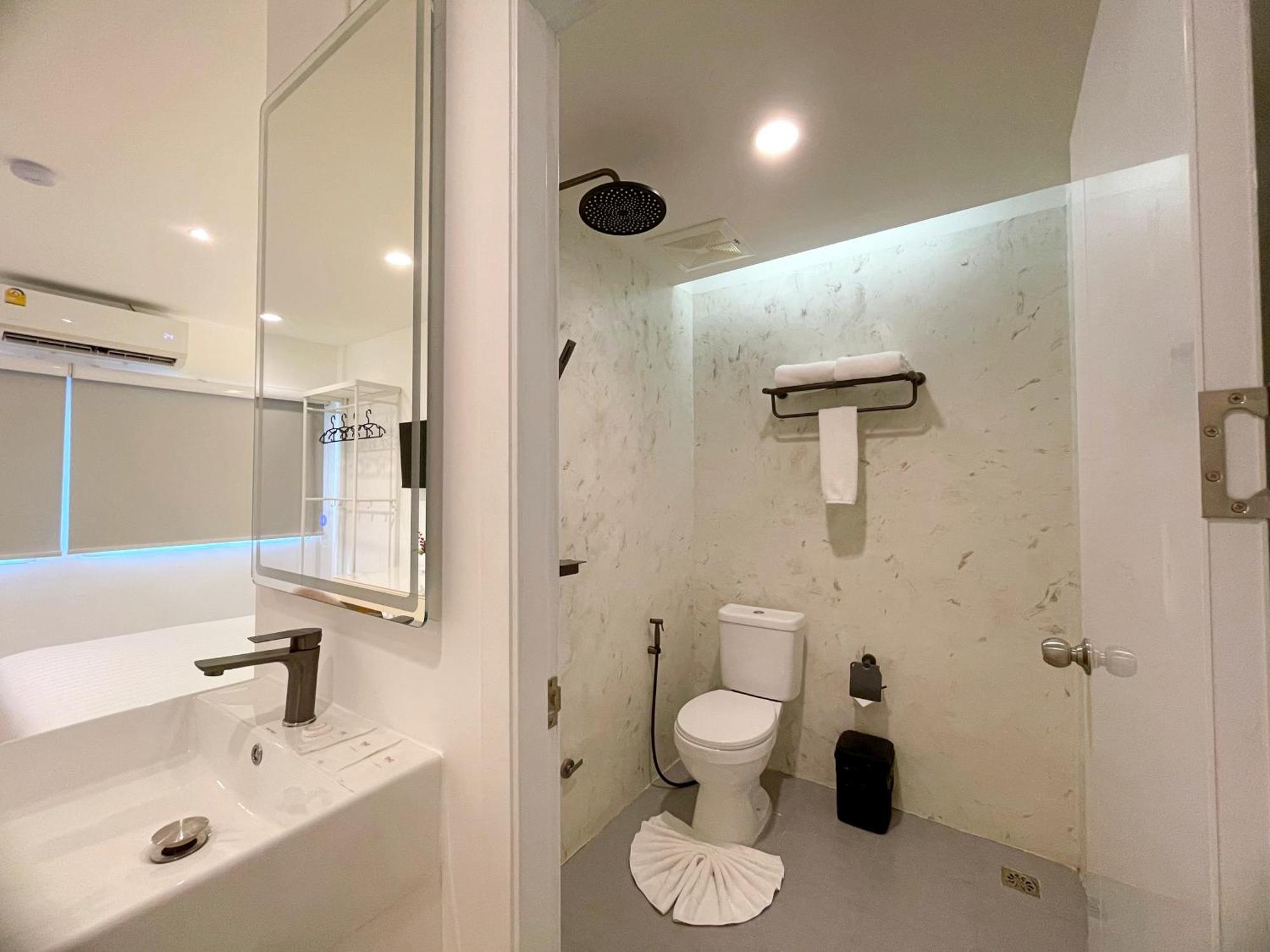 Aparthotel Arawana Express Sukhumvit 22 Bangkok Zewnętrze zdjęcie